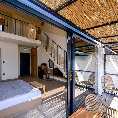 Отель Elies Aesthetic Living