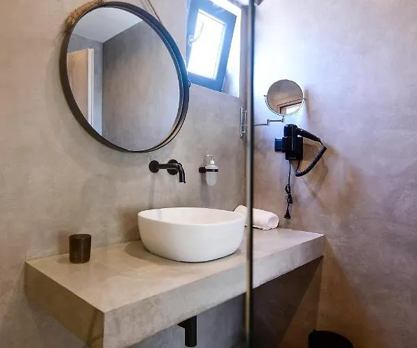 Отель Elies Aesthetic Living 3*